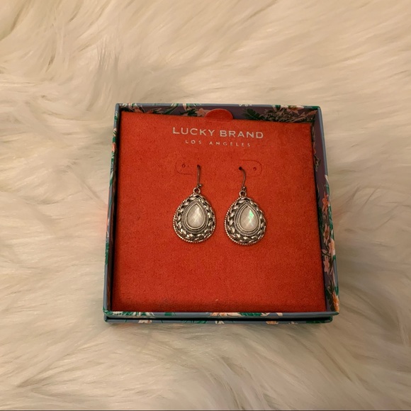 Lucky Brand NWT Silver Teardrop Earrings - Picture 4 of 10
